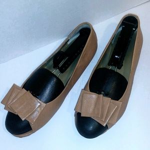 MeToo Tan Leather Slip Ons Open Toe With Bow 7.5 Boho
